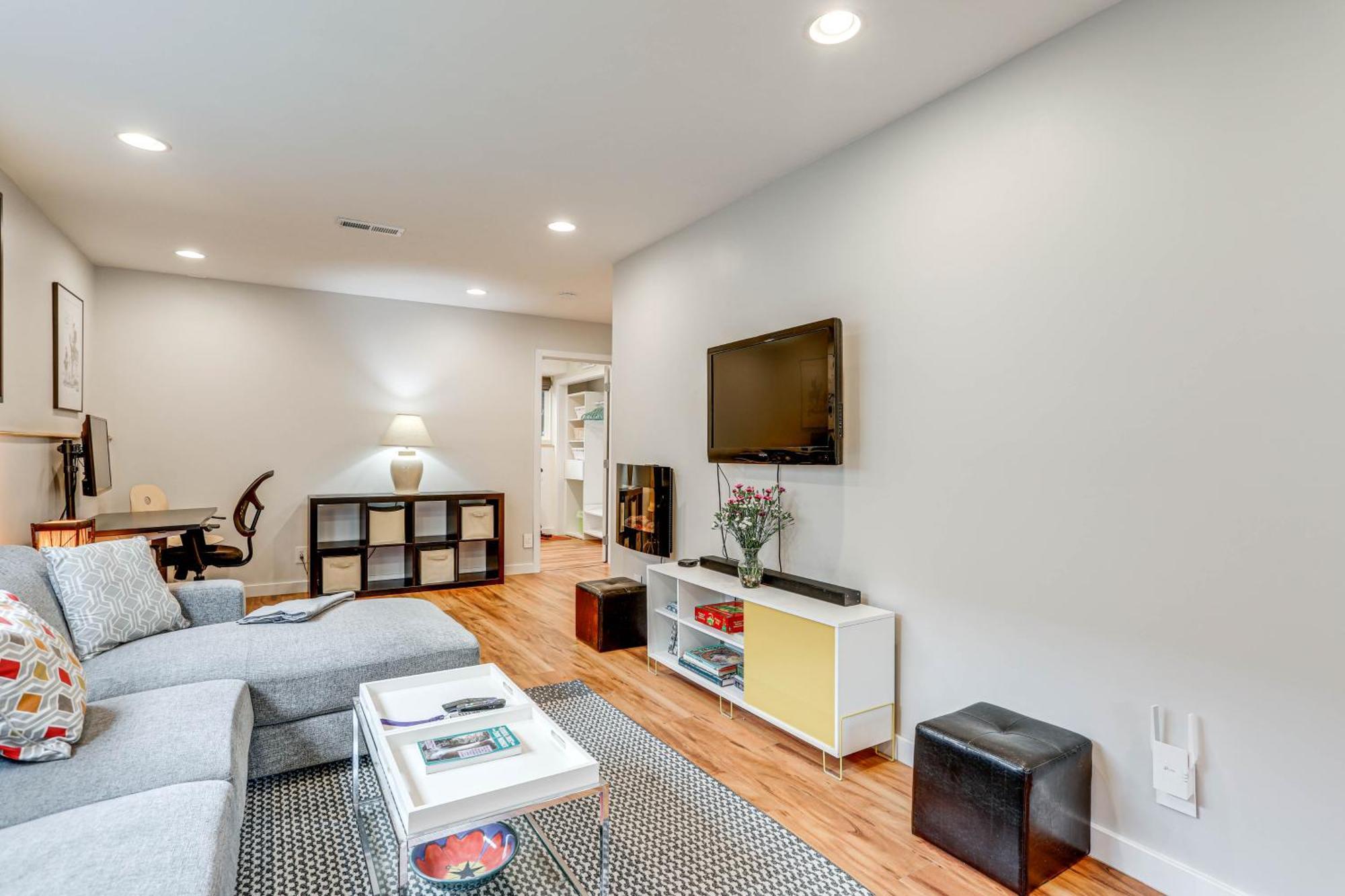 Modern Near Lake! * Seattle